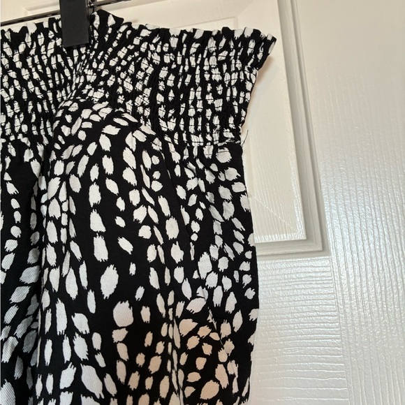 Simply Vera Vera Wang Black and White Abstract Wide Leg Pants - Picture 6 of 10